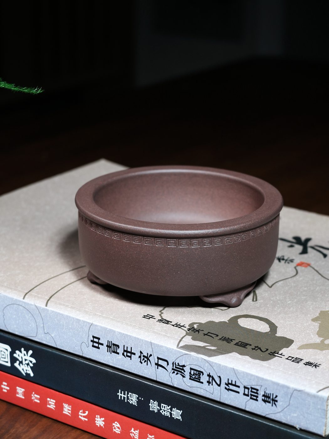 如意三足浅圆紫砂盆景盆 实拍角度3
