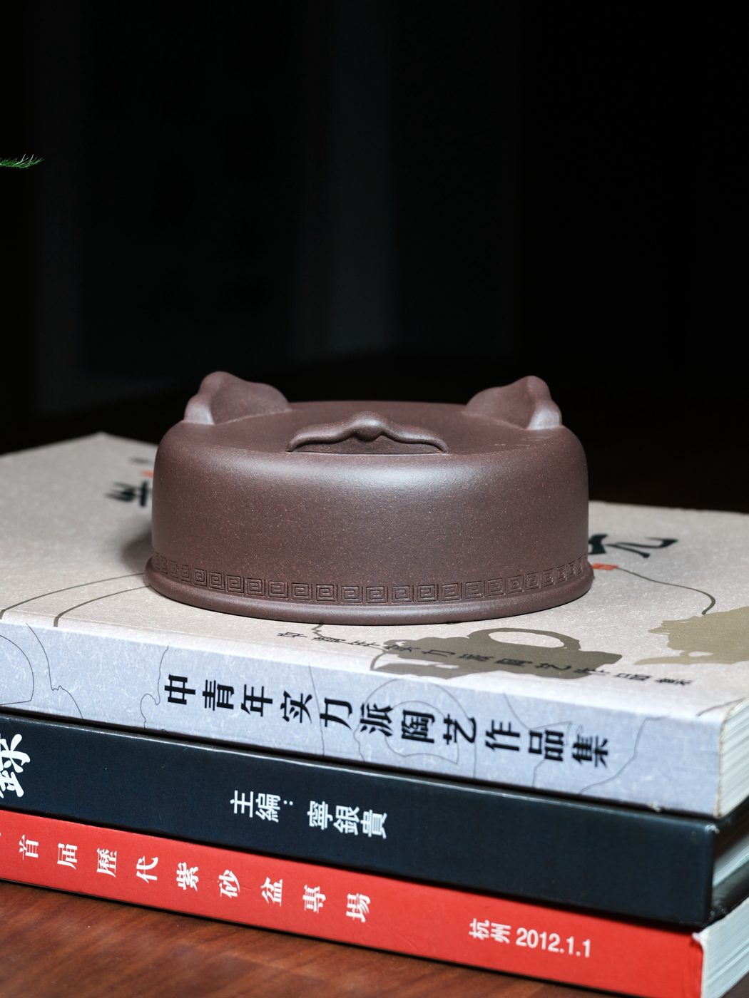 如意三足浅圆紫砂盆景盆 实拍角度4